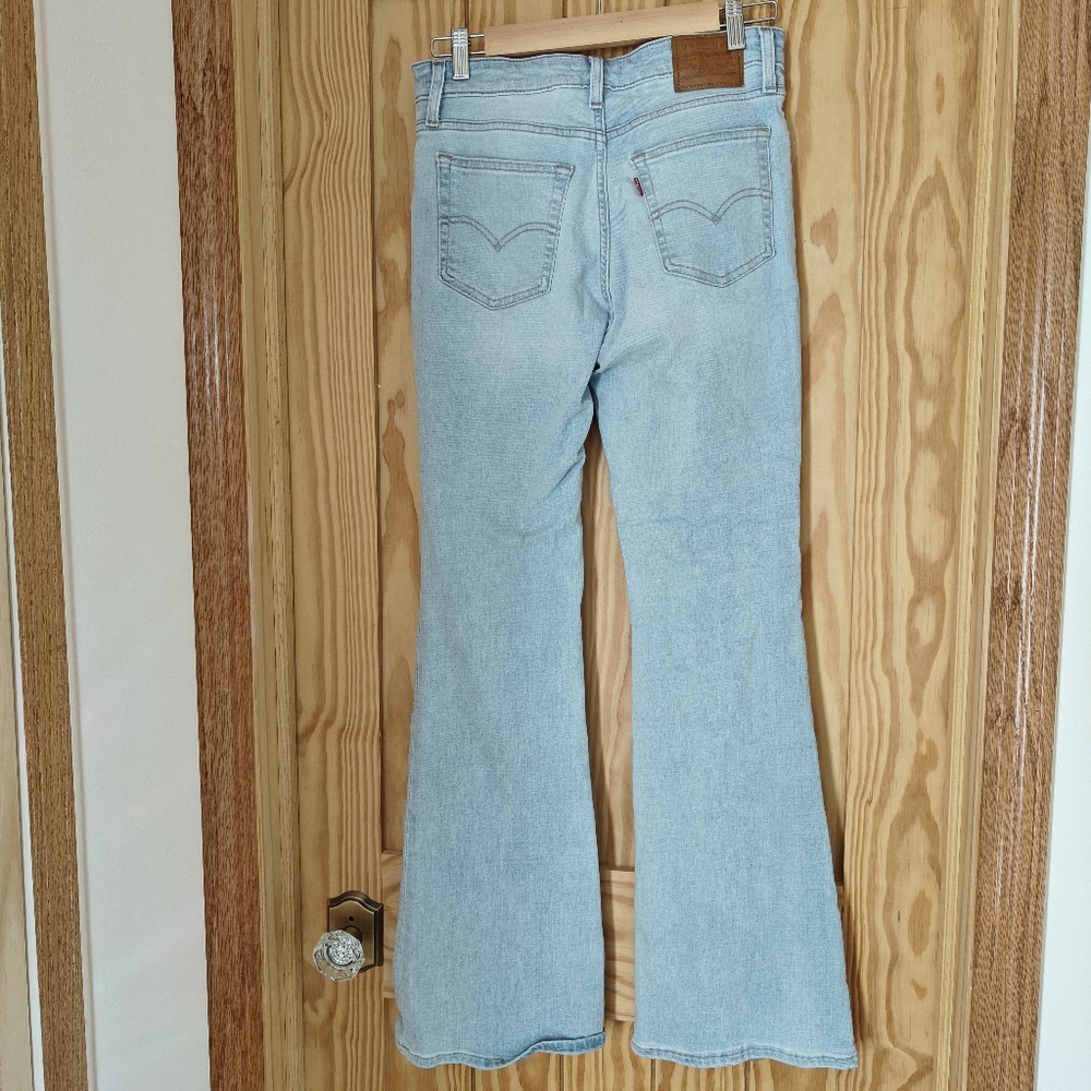 Levi's 726 Flare High Rise Flip Through - Picture 4 of 4